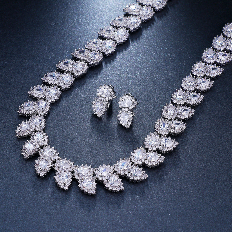 Women's Fashion Zirconia Leaf Necklace Earrings Set