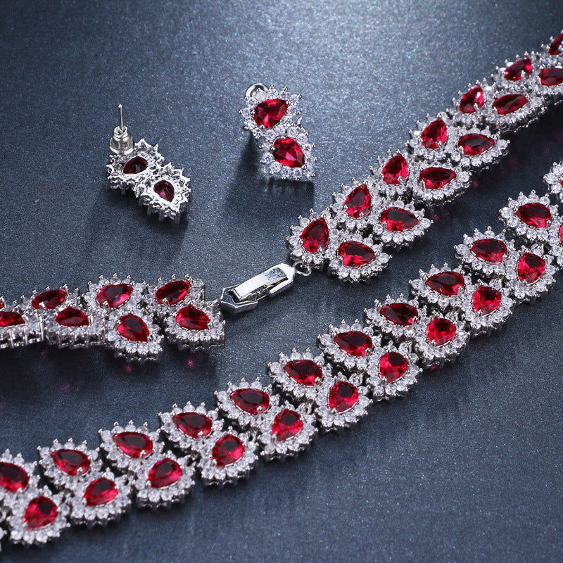Women's Fashion Zirconia Leaf Necklace Earrings Set
